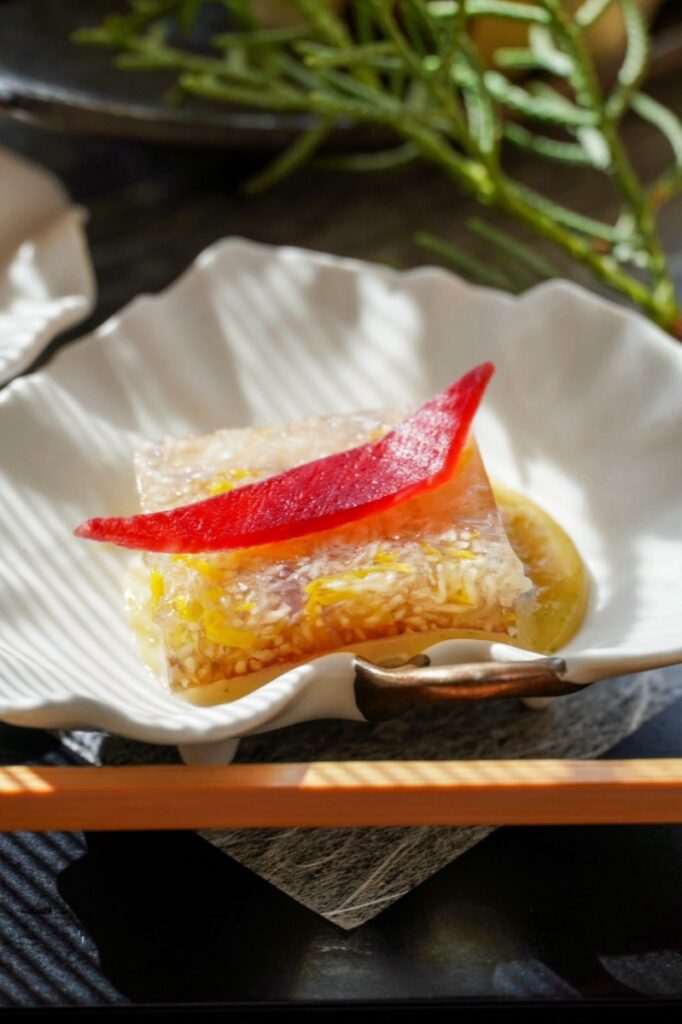 長芋のテリーヌ 菊花二色